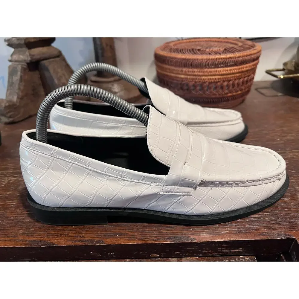 Steve Madden Goodman Preppy White Croc Embossed Penny Loafers - Size 8.5